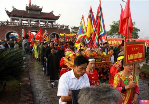 Lễ hội tại đền Trần